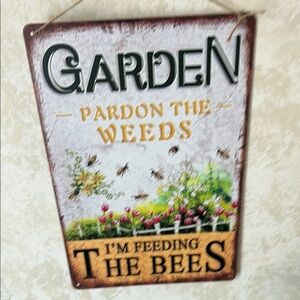 Adorable Garden Sign with Bee Design